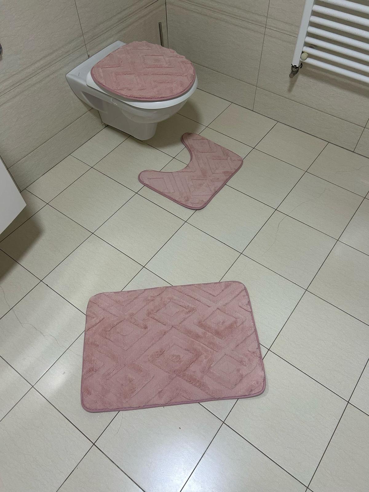 Kupaonske prostirke+magnetna mreža za vrata